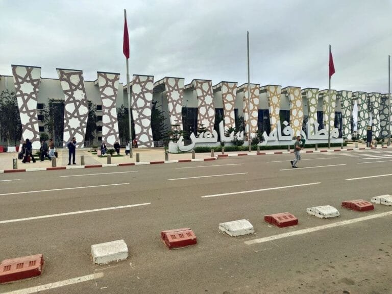 location de voiture à l'aéroport de fès